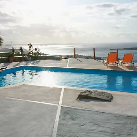Cycladic-style On With 3 Bedrooms, Sunny Terrace, Shared S Parikia (Paros)