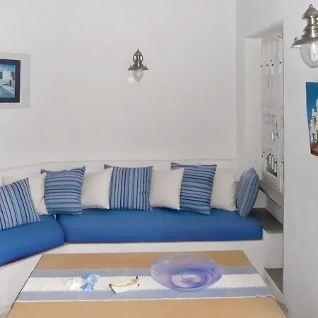 Cycladic-style On With 3 Bedrooms, Sunny Terrace, Shared S Villa Parikia (Paros)