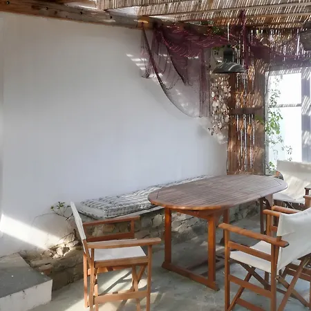 Villa Cycladic-style On With 3 Bedrooms, Sunny Terrace, Shared S